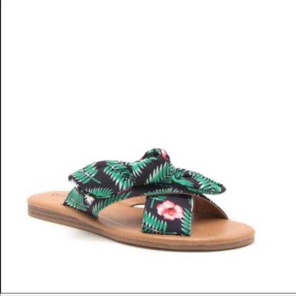 Size 6 Tropical Slide - Picture 4 of 5